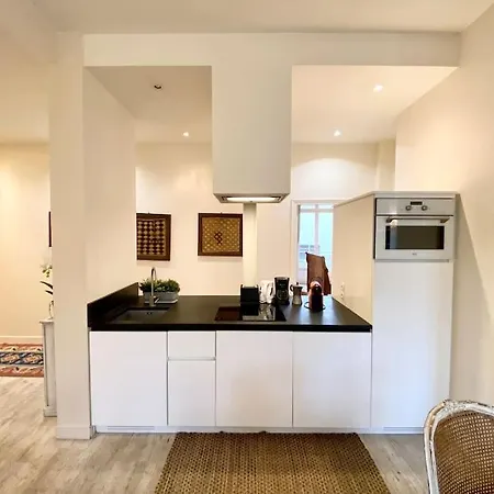 Apartment Casa - Shabby White Flat With Balcony *
